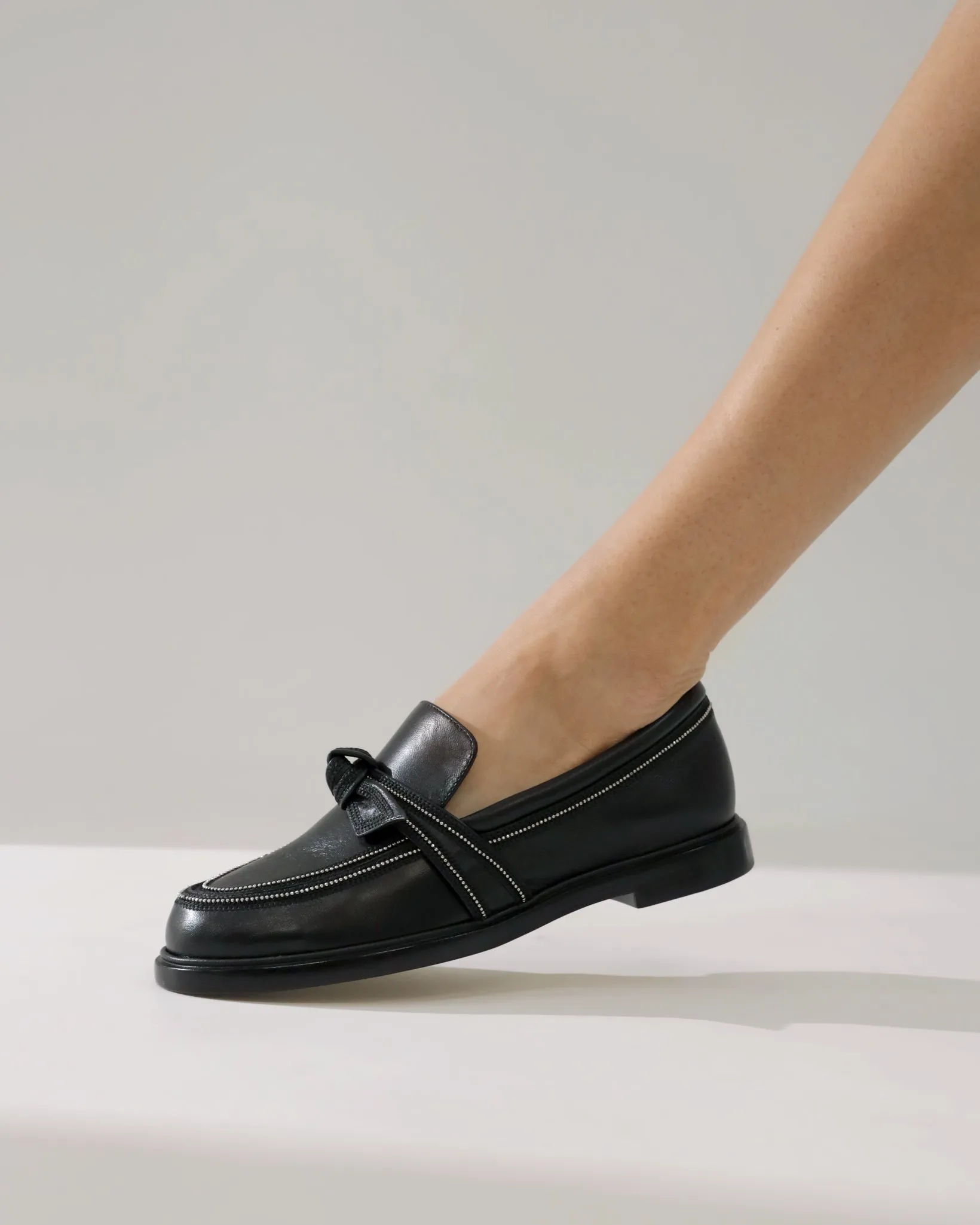 Clarita Chunky Loafer Embroidery Black