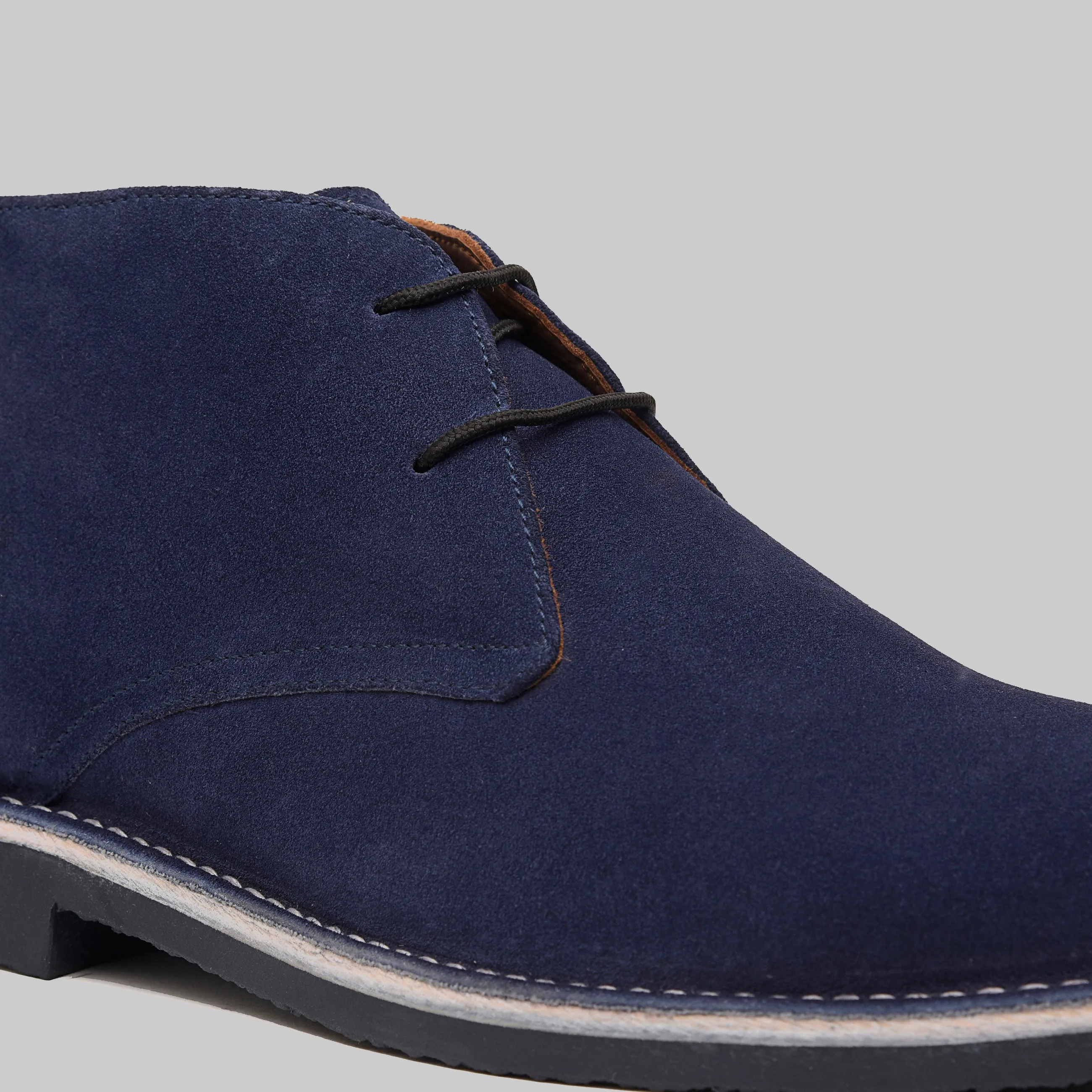 Lorenzo Suede Chukka Boots