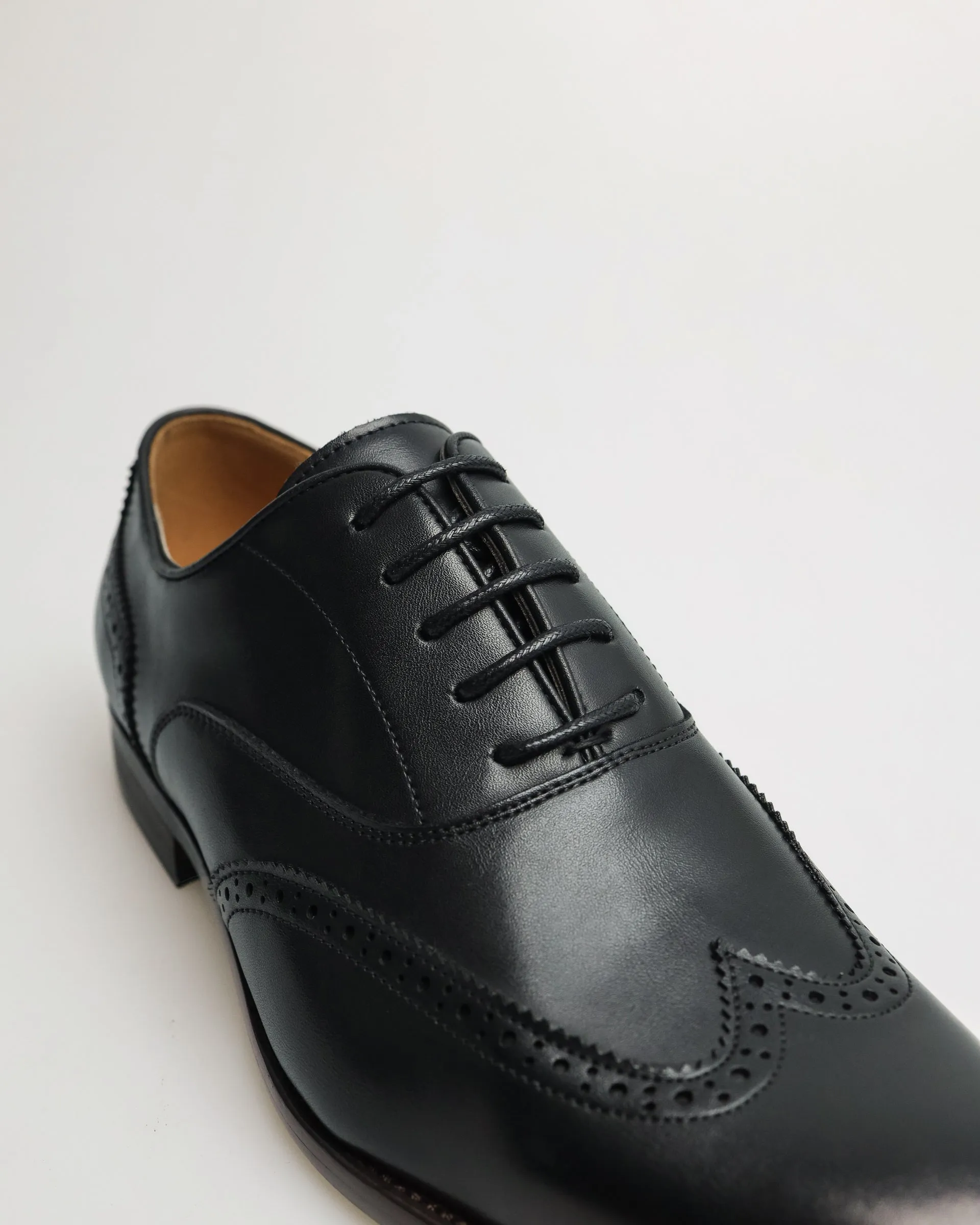 Tomaz F395 Men's Wingtip Oxford